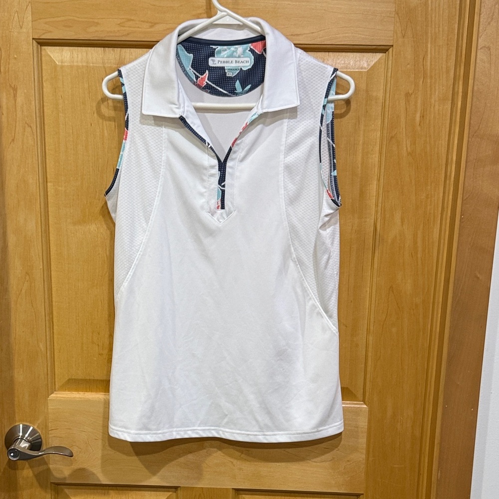 Pebble Beach White Sleeveless Top with Floral Trim XL